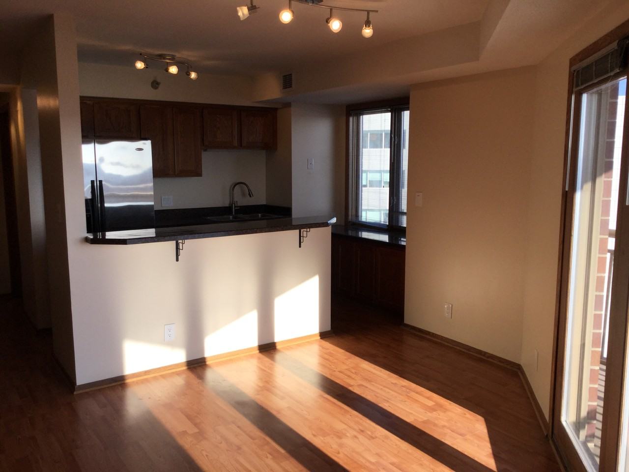 300 Walnut St #1302 - Photo 2 of 35