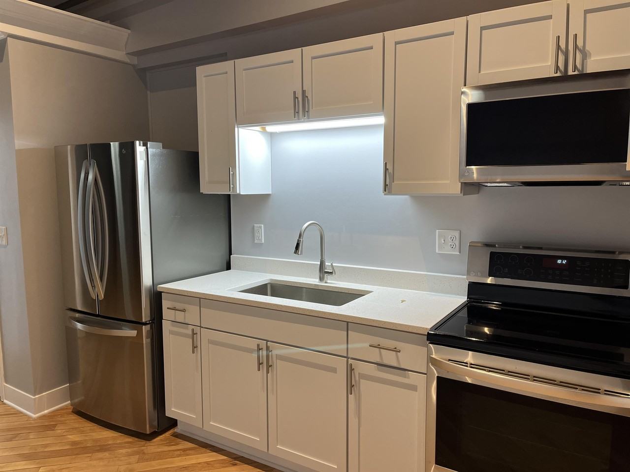 109 East Walnut Street7 #7 - Photo 2 of 16