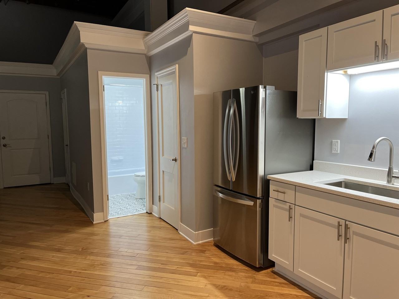 109 East Walnut Street7 #7 - Photo 3 of 16