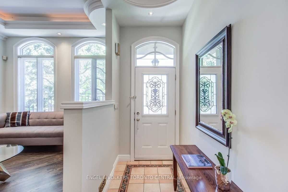 405 Bedford Park Ave - Photo 3 of 15