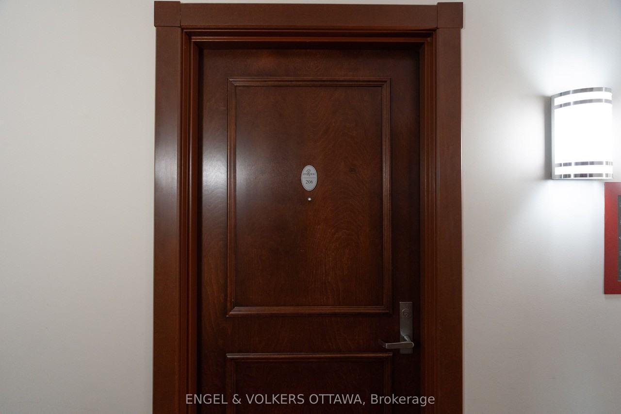 200 Apartment Building - Photo 5 of 19