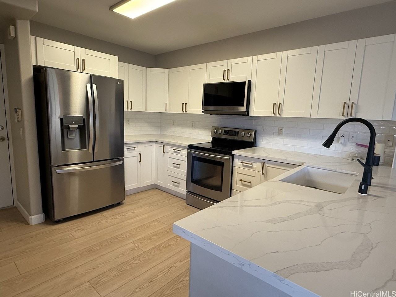 95-923 Ukuwai St Apt 101 #101 - Photo 3 of 15