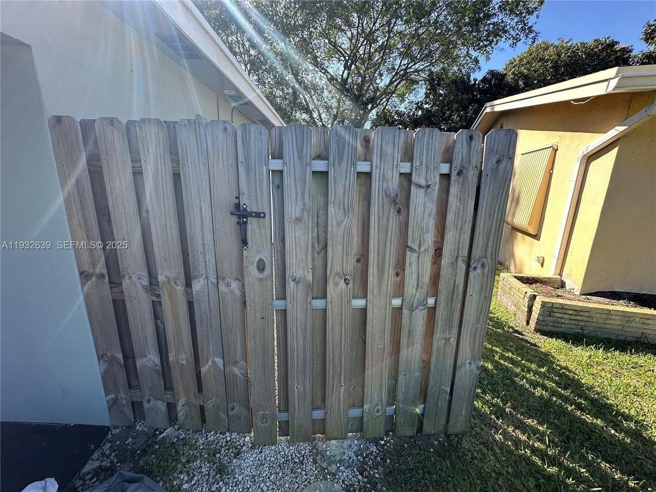 214 S 57th Ave - Photo 2 of 14