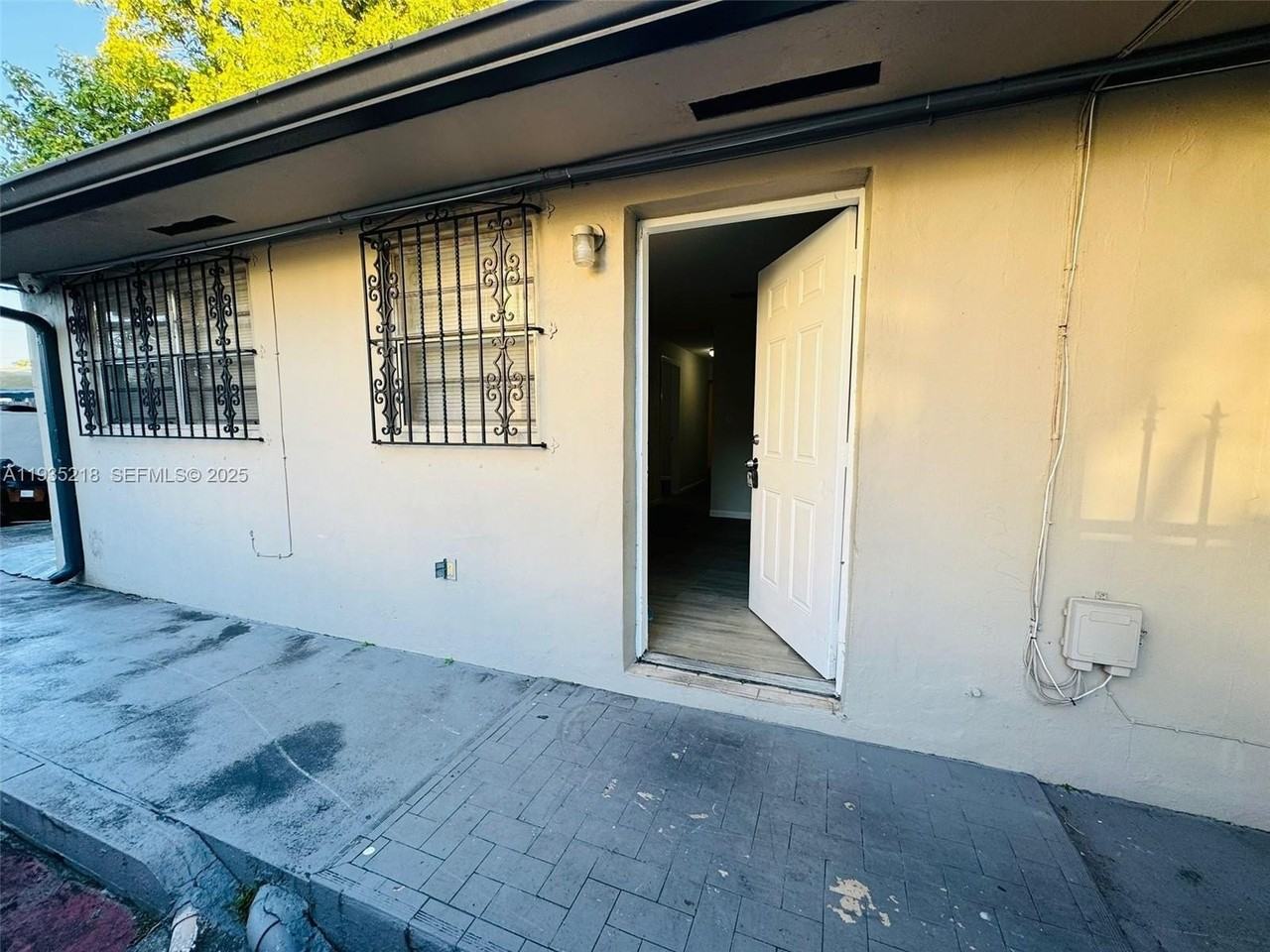 10805 Sw 4th St #3 - Photo 2 of 11