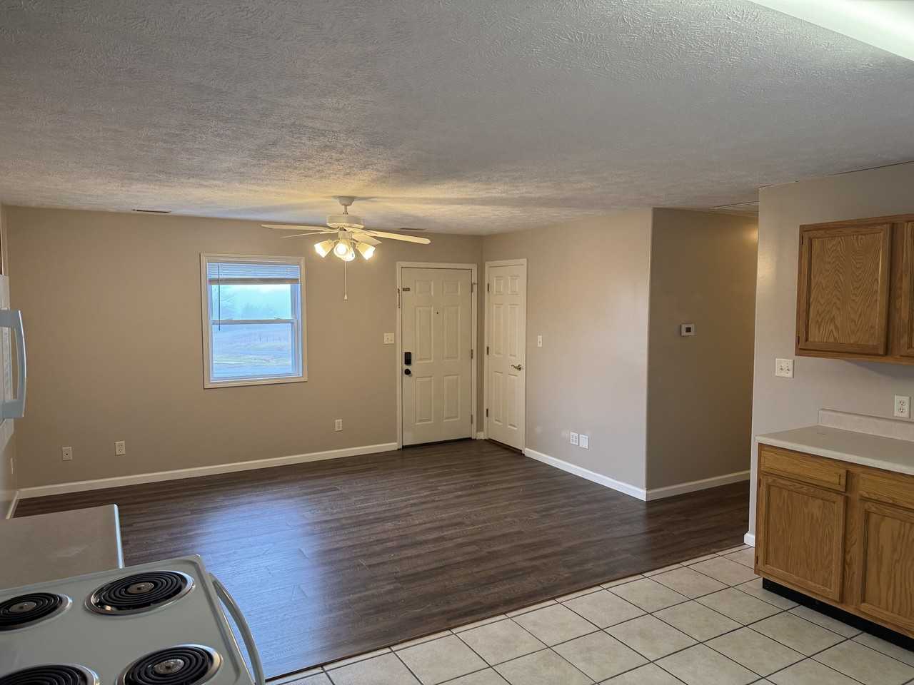 306 N Ferne Clyffe Rd #306 - Photo 4 of 10