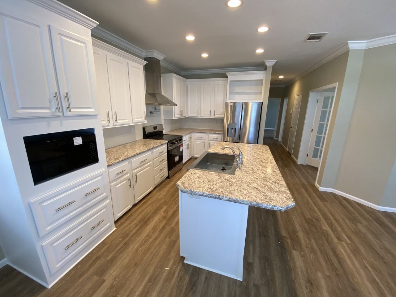 5307 Camelot Dr E #50 - Photo 5 of 35