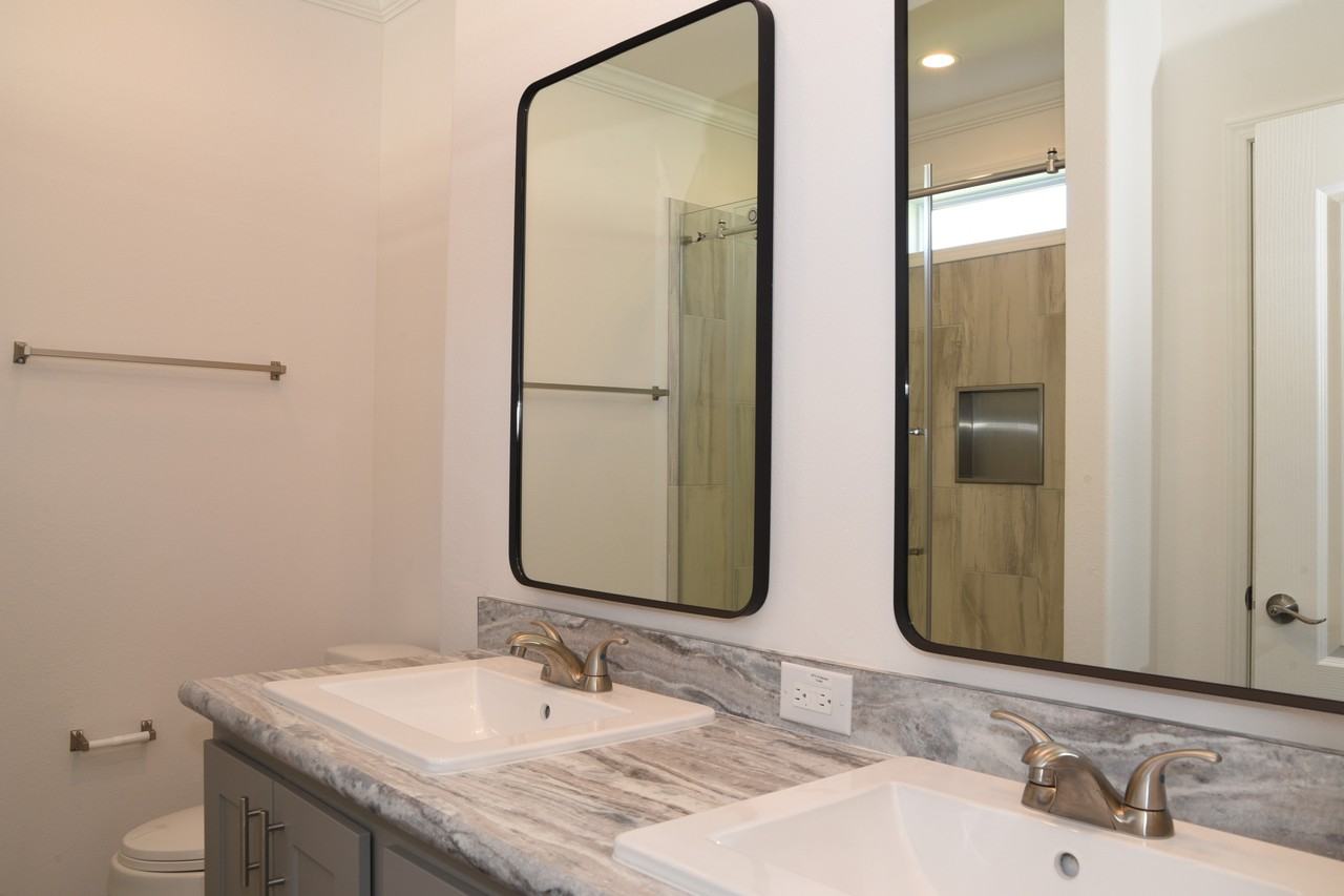 1902 W Gleneagles Rd Unit C #585 - Photo 5 of 19