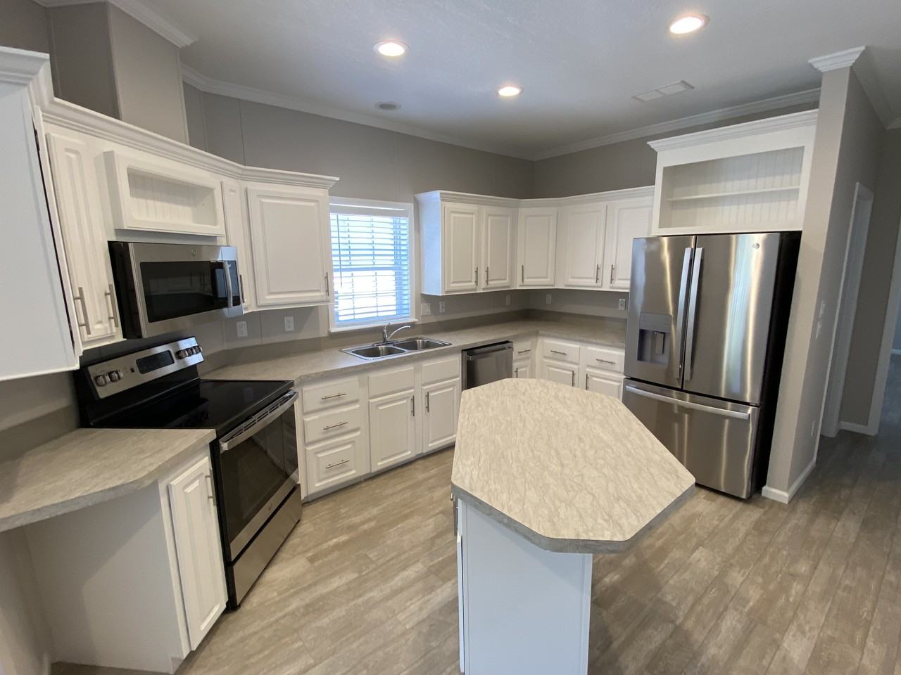 435 Cary Ln #306 - Photo 3 of 24