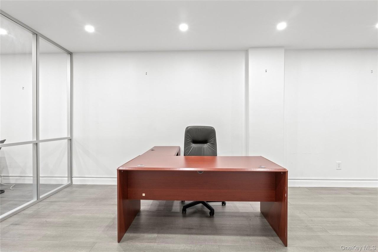 20 E 125th St #2 - Photo 2 of 10