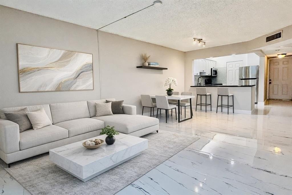 8060 Colony Cir N #209