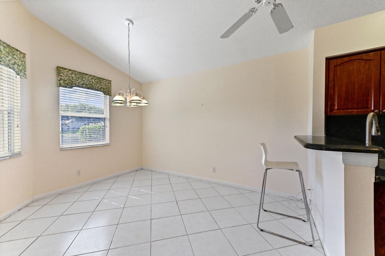 14066 Glenlyon Ct - Photo 7 of 50