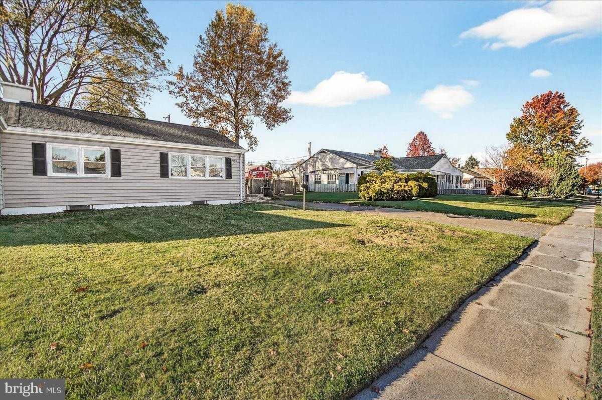 807 Montclaire Ave - Photo 4 of 34