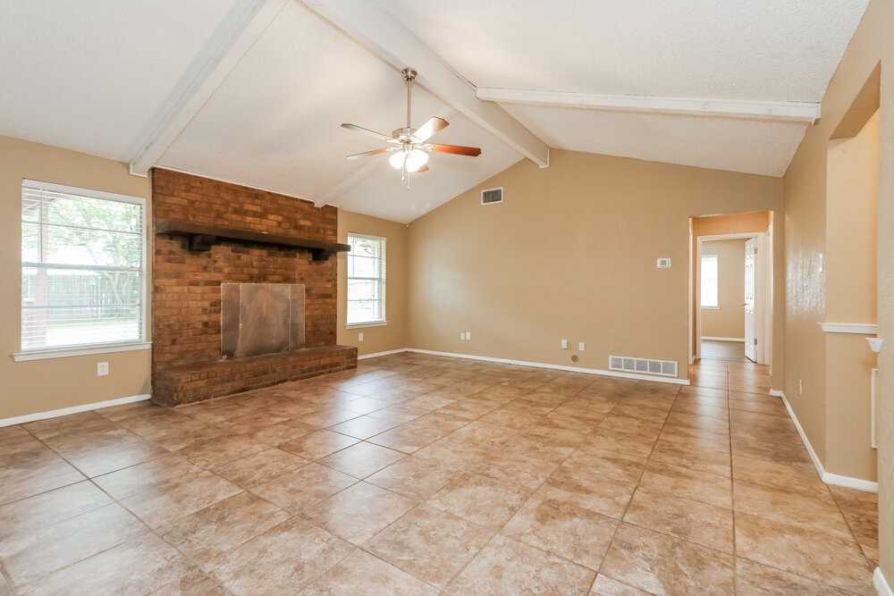 7609 Ripple Creek Ct - Photo 3 of 16