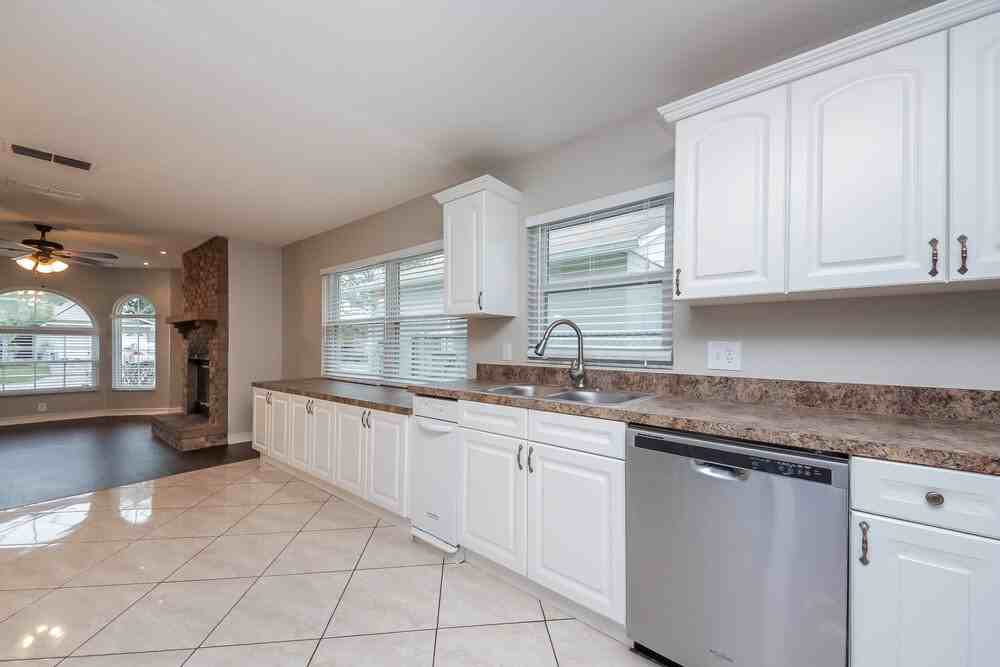 1414 Londra Ln - Photo 6 of 16