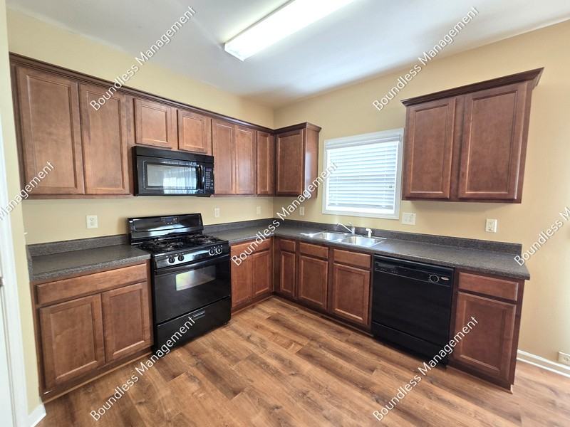 1722 Coleville Oak Ln - Photo 5 of 20