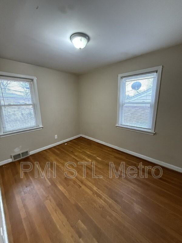 9350 Duenke Dr - Photo 3 of 11