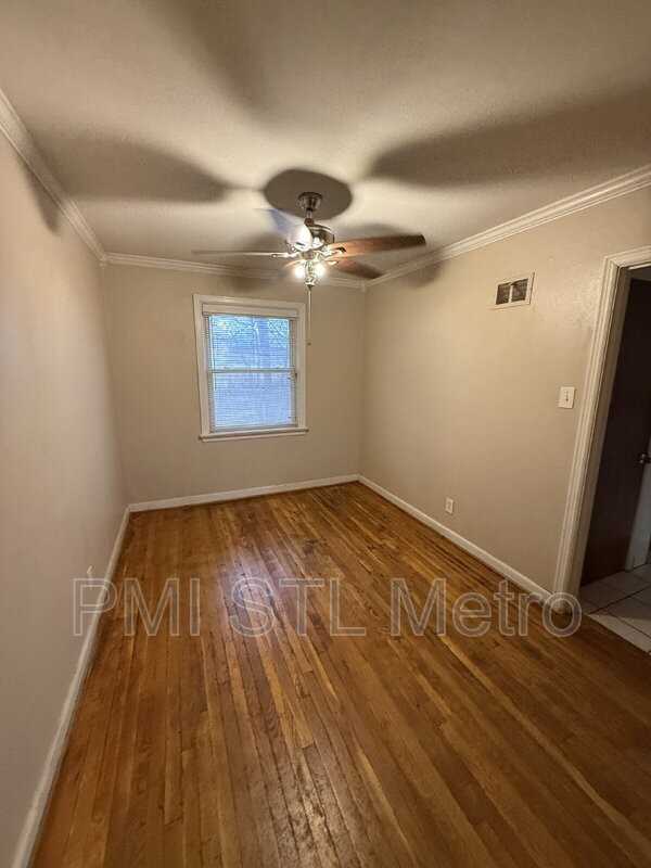 9350 Duenke Dr - Photo 7 of 11