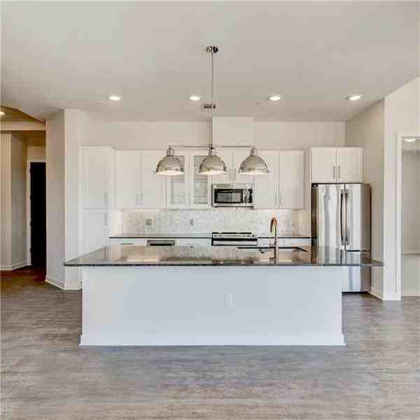 Cantegral St - Photo 6 of 37