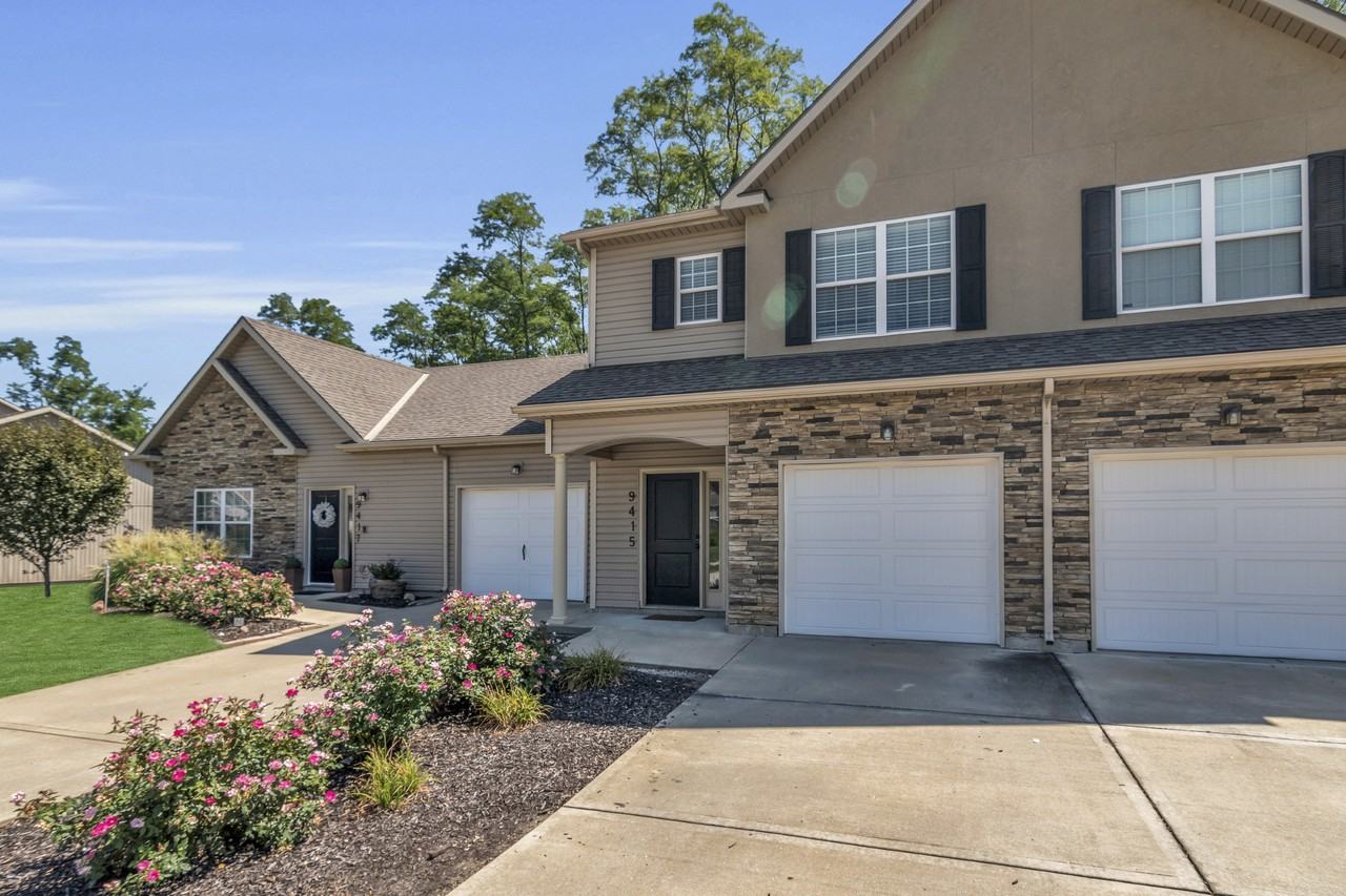 9415 N Adrian Ave #9415 - Photo 2 of 12