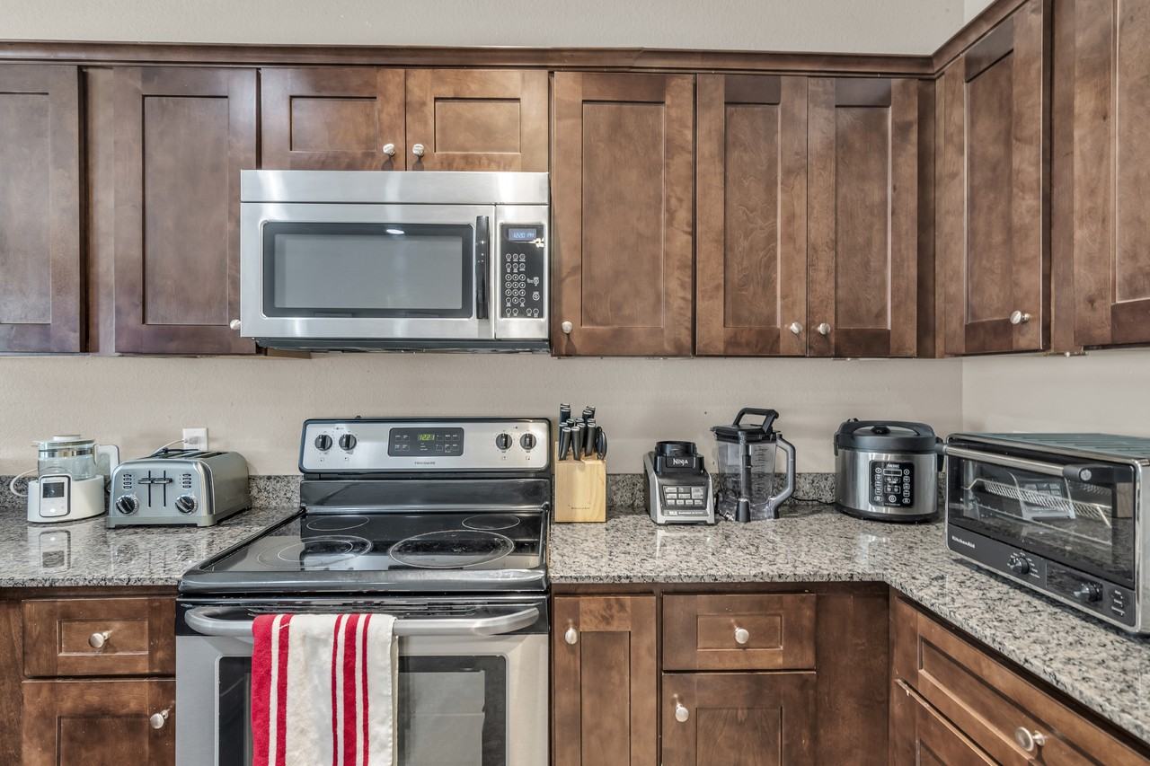 9415 N Adrian Ave #9415 - Photo 7 of 12