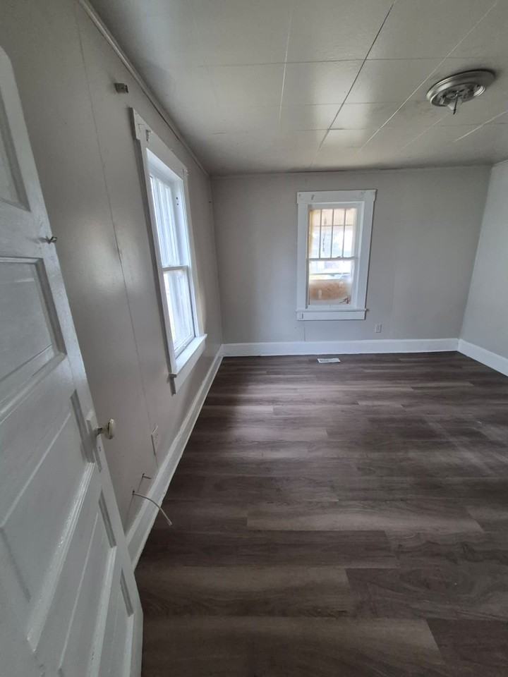 1621 Halford St - Photo 2 of 11