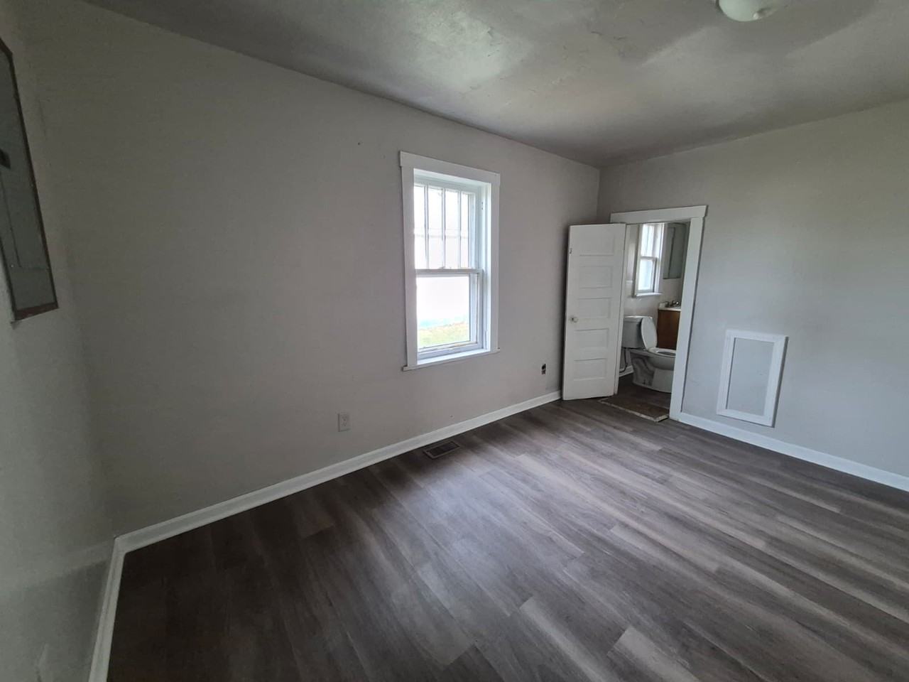 1621 Halford St - Photo 6 of 11