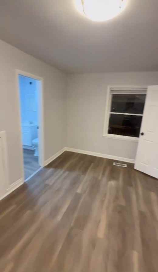 1708 W 7th St - Photo 3 of 7