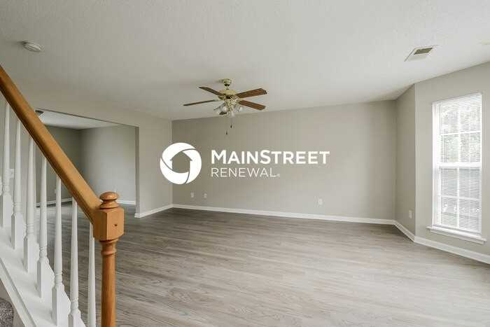 5511 Grapevine Ct - Photo 3 of 17