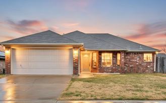 2403 Moonstone Dr - Photo 1 of 1