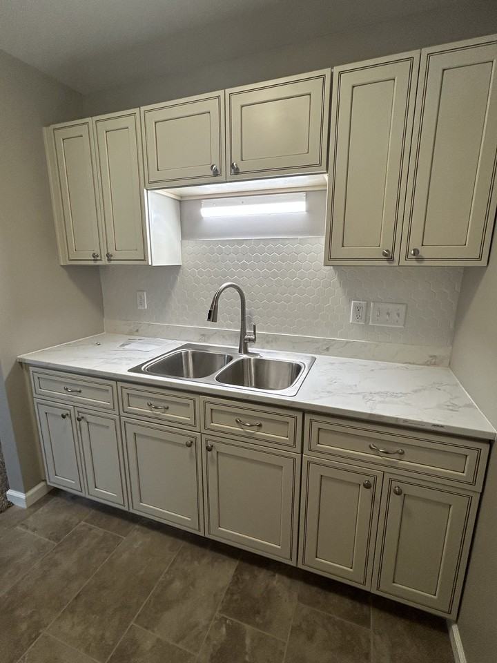 Dunmore Dr #5452 - Photo 3 of 10