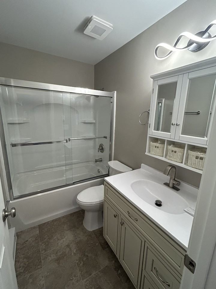 Dunmore Dr #5452 - Photo 7 of 10