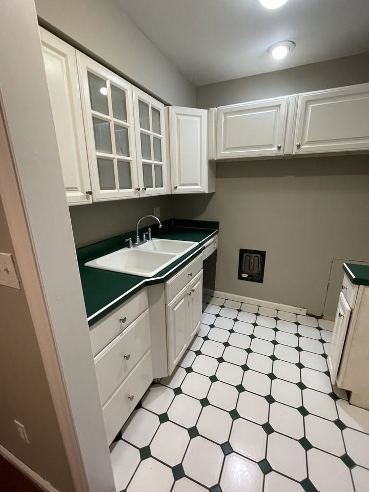 5470 Dunmore Dr #5470 - Photo 6 of 15