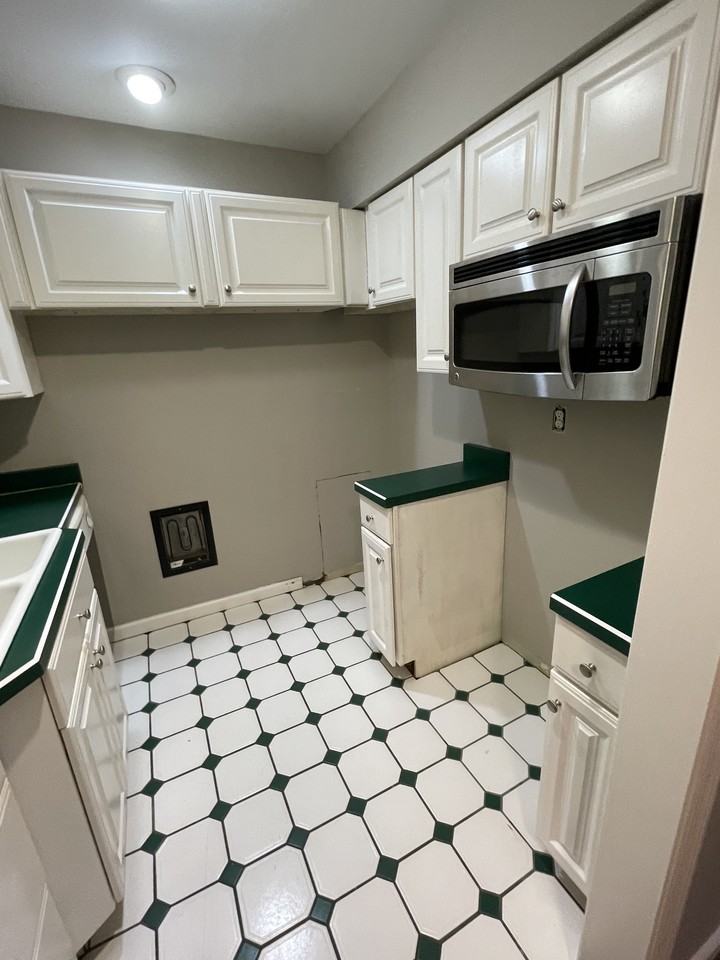 5470 Dunmore Dr #5470 - Photo 7 of 15