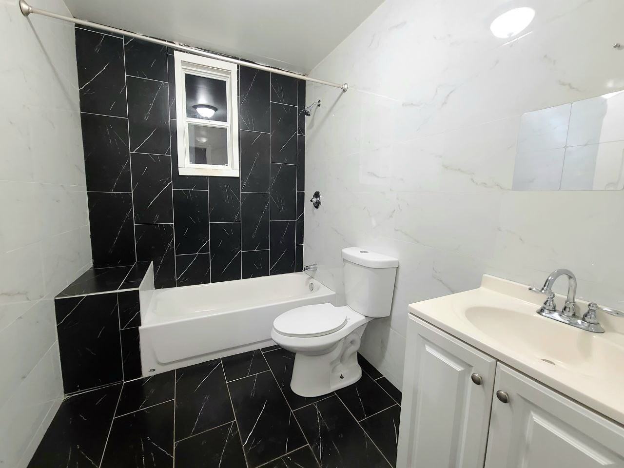 1058 Anna St #1 - Photo 4 of 7