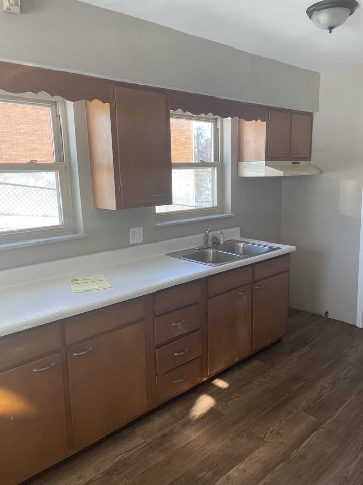 4555 E 4th St #NA - Photo 5 of 15