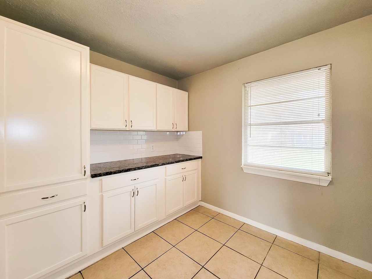 10117 Dulcimer St - Photo 6 of 31