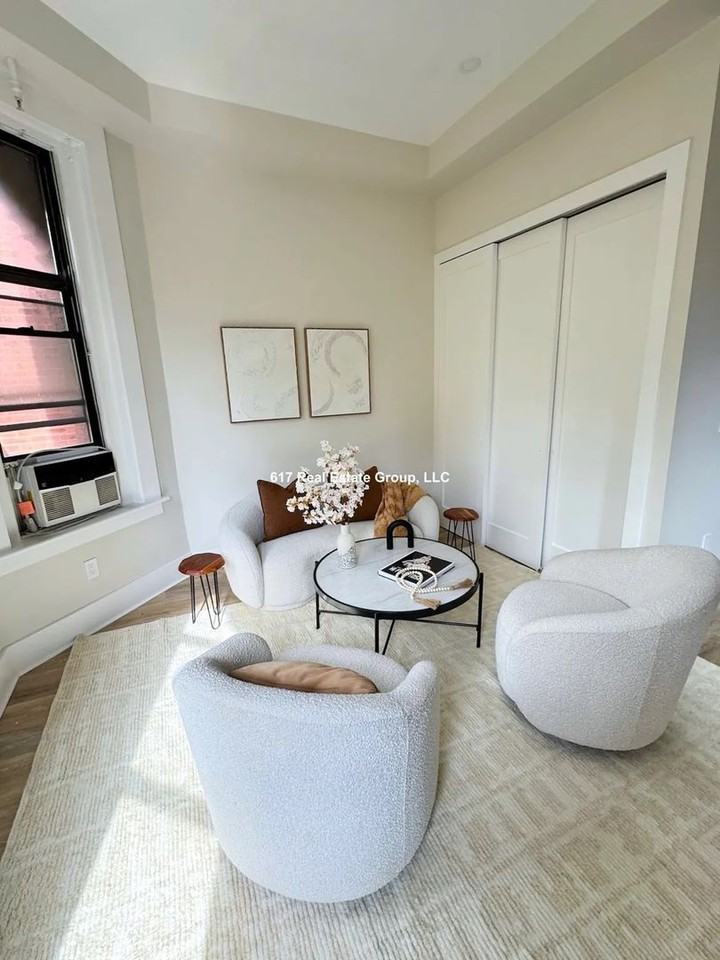 267 Dartmouth St - Photo 2 of 19