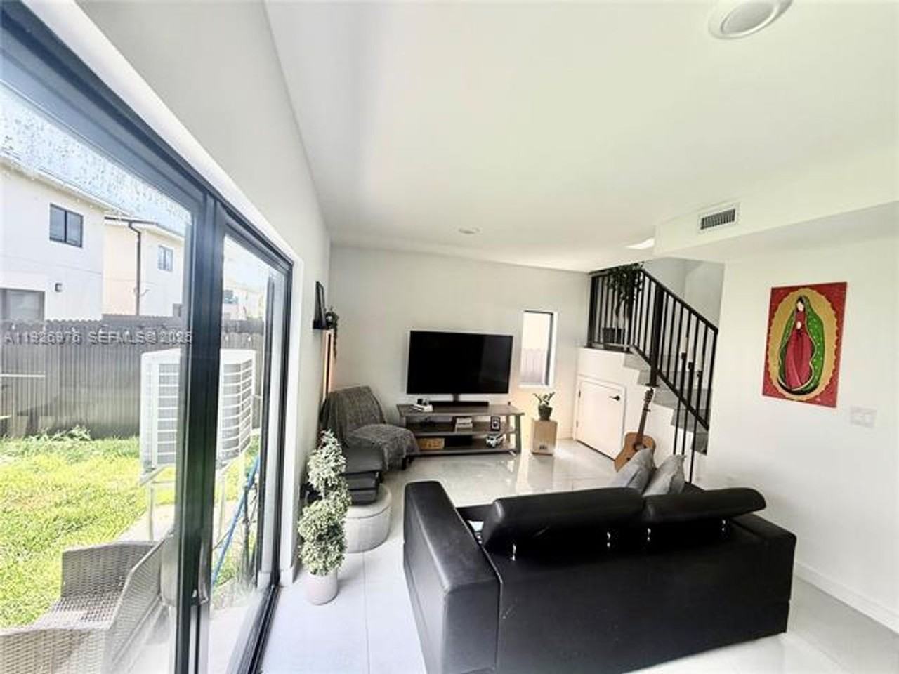 1327 Nw 2nd Ln #0 - Photo 4 of 25