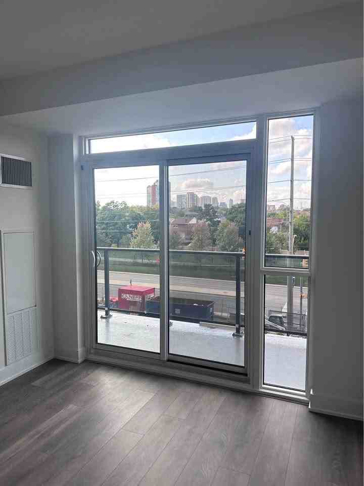 204 Burnhamthorpe Rd E - Photo 3 of 7