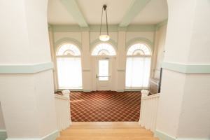 featured image of 2421 Ne Irving St