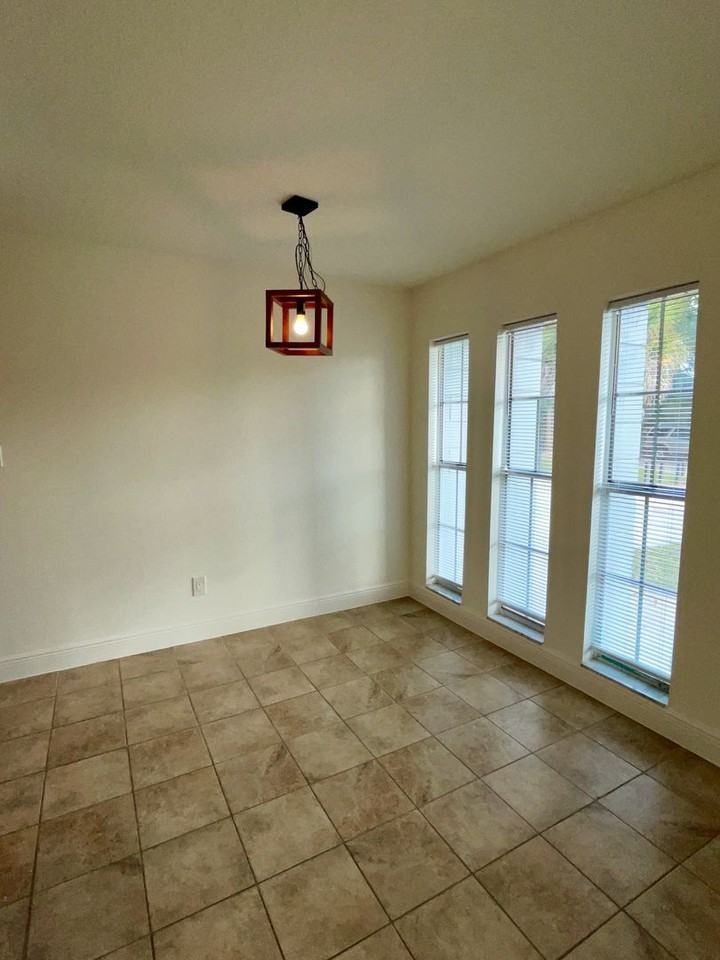 3046 Unkaterri Ln - Photo 7 of 46