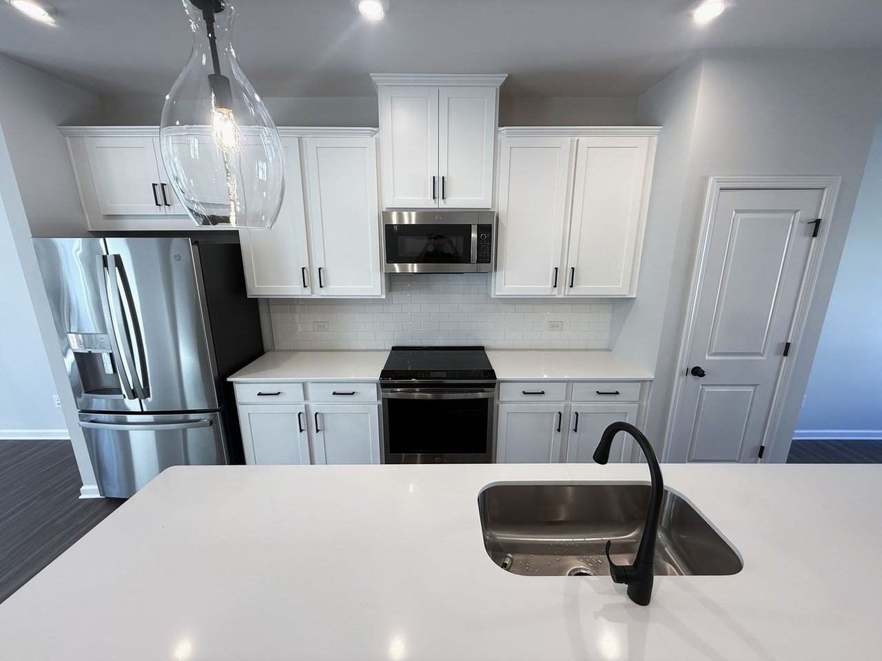 1420 Creekside Cir Nw - Photo 2 of 21