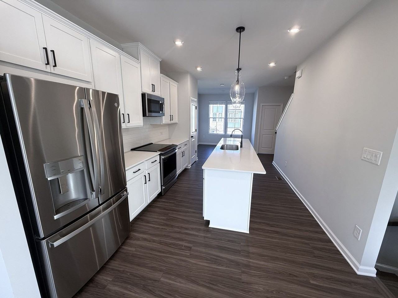 1420 Creekside Cir Nw - Photo 3 of 21