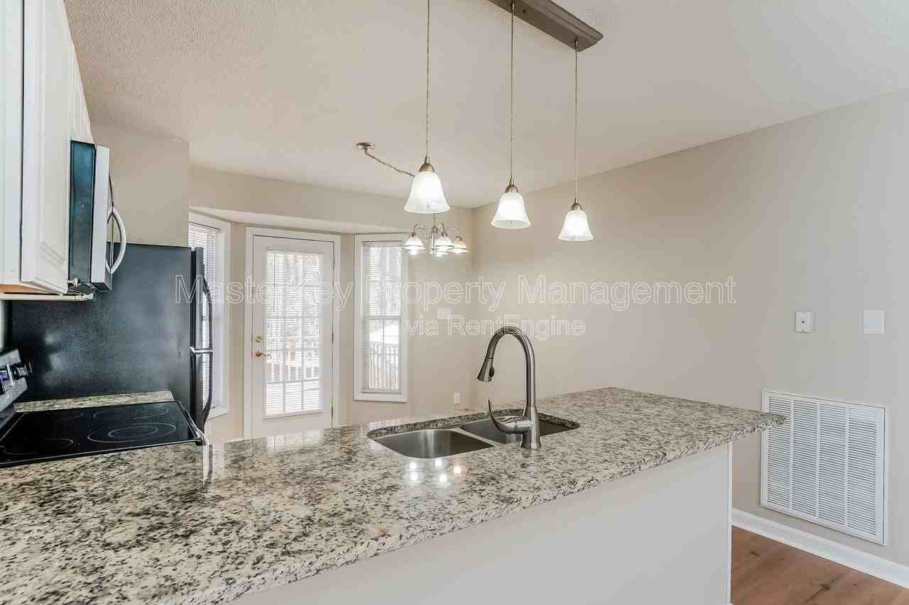 5701 Woof Pl - Photo 6 of 27