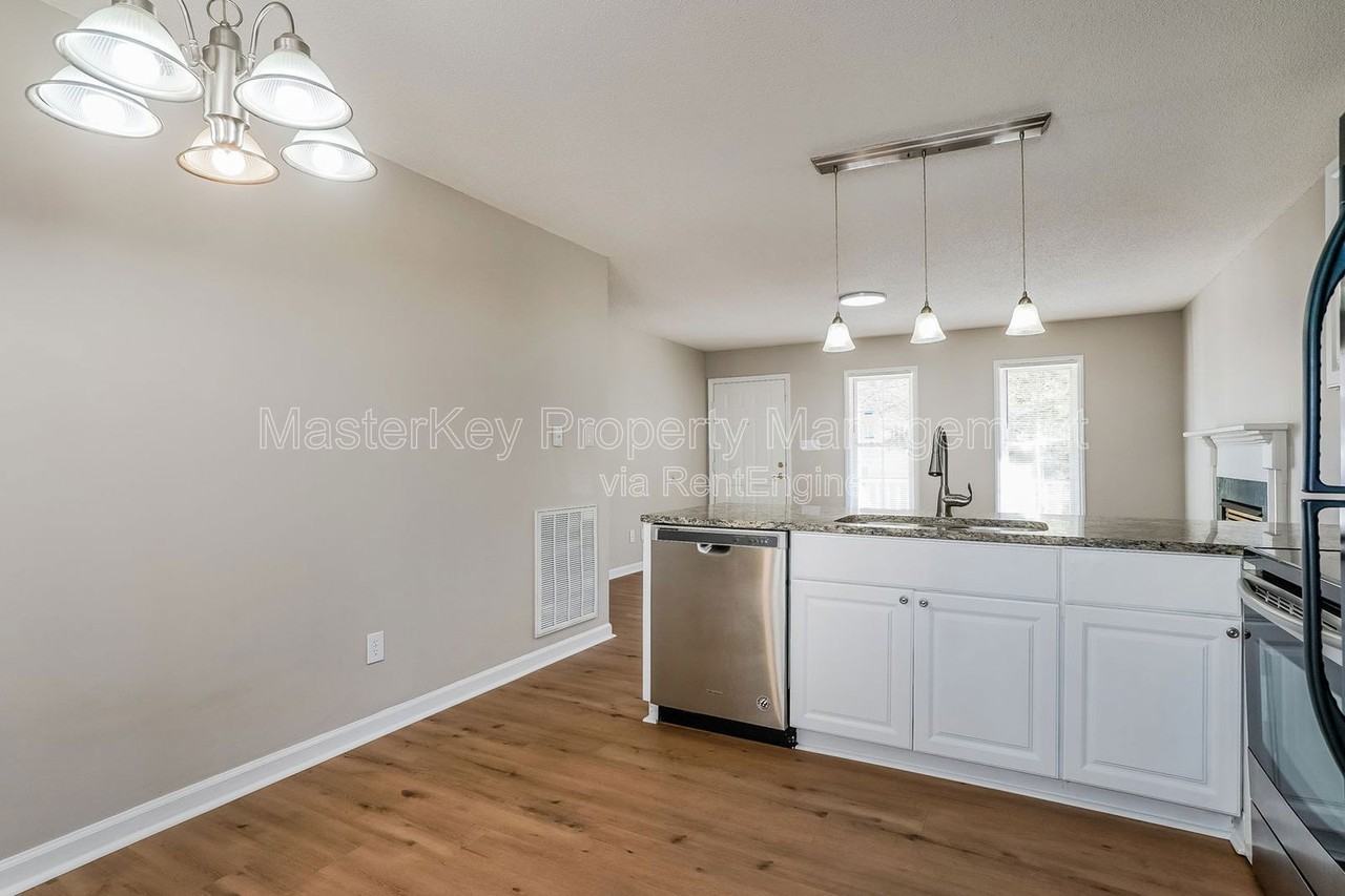 5701 Woof Pl - Photo 7 of 27