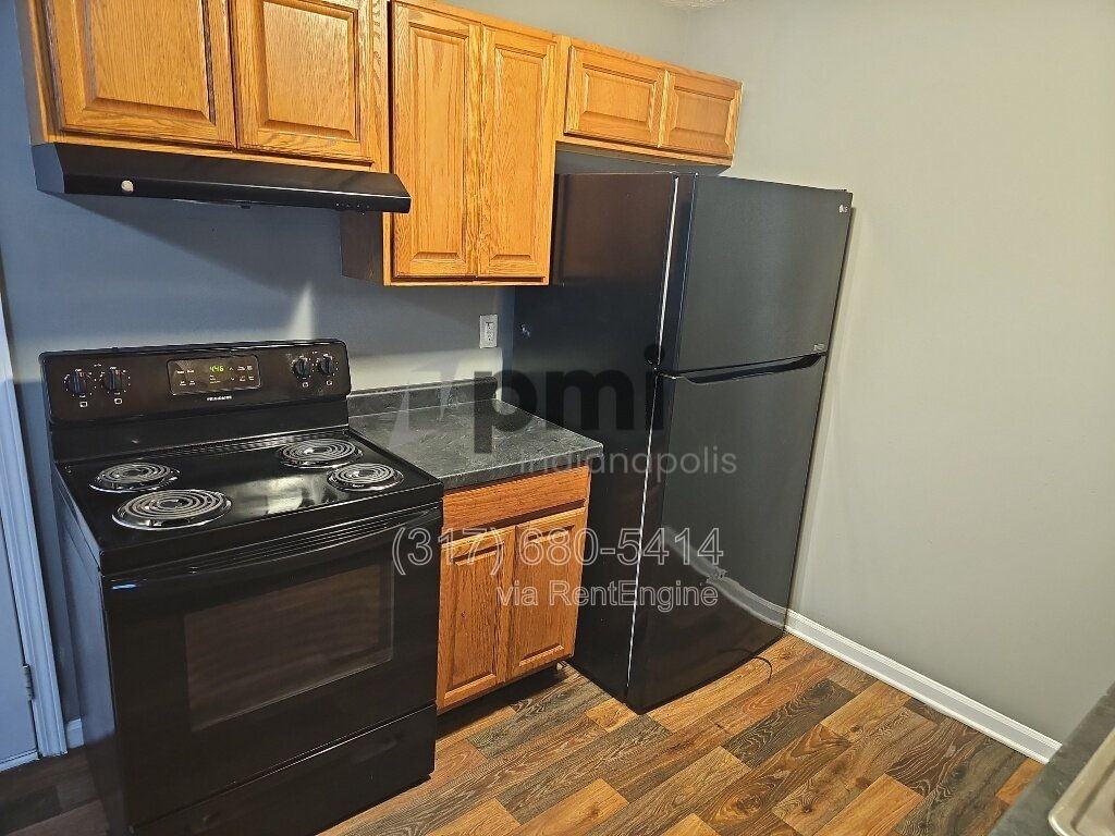 10644 Lostpine Ln - Photo 4 of 33