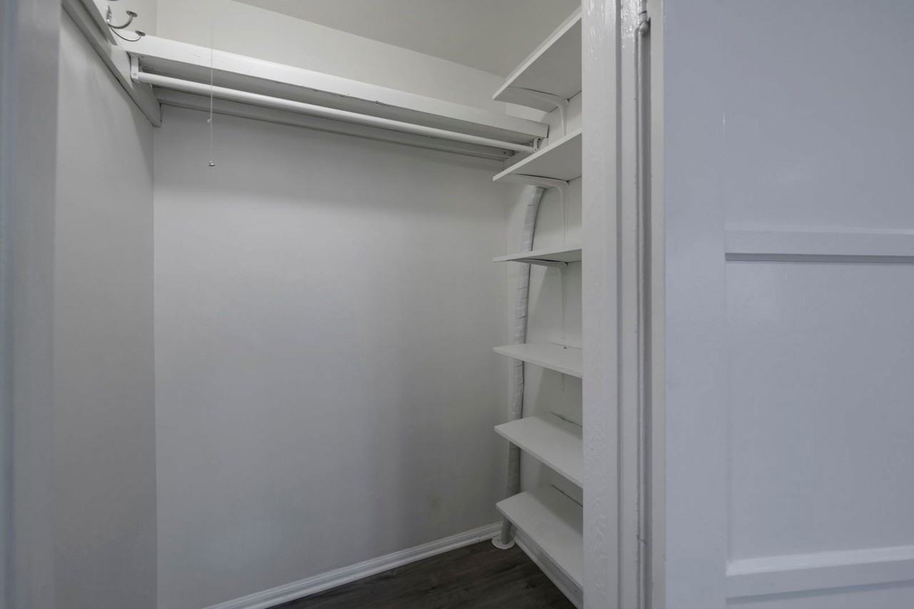 12415 Cedar Ave #D - Photo 4 of 13