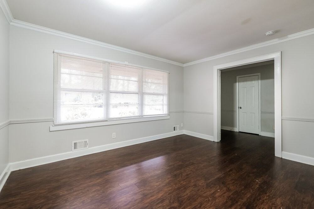 1201 Valerie Woods Dr - Photo 4 of 25