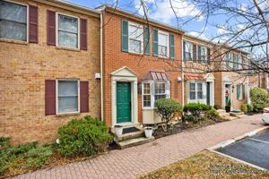 featured image of 1183 N Vernon St