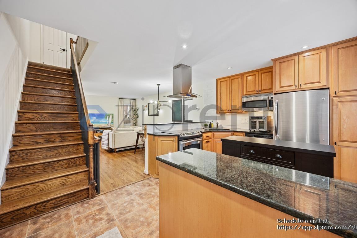 1183 N Vernon St - Photo 4 of 41